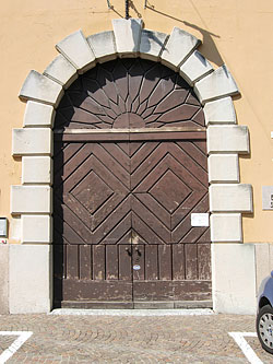 Restauro portoni storici